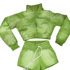 Conjuntos de mujer Conjunto de 2 piezas Chaqueta corta con cremallera y pantalones cortos Conjunto de ropa de verano con diamantes de imitación Chándal Top y corto - Product Image 5