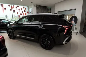 2025 HONGGI HX3 Auto Matic Turbo Leather R18 Aluminium Alloy <b>Panoramic</b> Sunroof SUV LED Headlights Electric Seats Touch Screen - Product Image 5