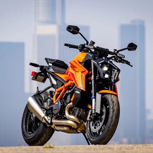 KTMs 1390 Super Duke R EVO listos para exportar - Product Image 1