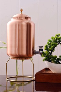 Refroidisseur d'eau en cuivre fabriqué à la main pour un usage quotidien avec un rangement spacieux et un robinet idéal pour les propriétaires soucieux du bien-être - Product Image 6