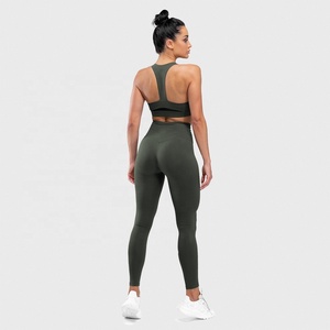 Ensemble de yoga pour femmes 2 pièces pour l'entraînement de haute qualité avec logo personnalisé Ensemble de yoga pour femmes Ensemble de yoga pour la course à pied et le fitness Ensemble de yoga pour femmes - Product Image 3