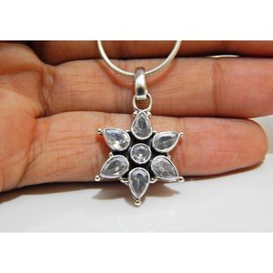 Cadena clásica de Plata de Ley 925 con colgante floral de Zirconia cúbica blanca Joyería de boda de platino - Product Image 1