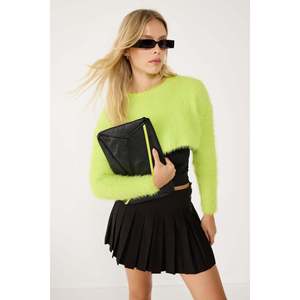 Suéter Corto con Cuello Redondo - Product Image 3