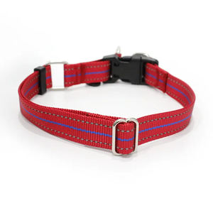 Collar de Perro de Nailon Reflectante Ecológico de la Mejor Calidad al por Mayor, 2.0 cm, con Estampado de Rayas Multicolores, Decoración de Plumas - Product Image 6
