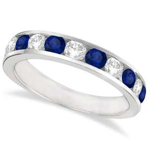 Pulsera de Oro Amarillo de 14K con Cruz Lateral con Diamantes de 0.10cts, Elegantes Pulseras y Brazaletes de Diamantes - Product Image 1