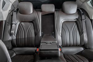 Maserati Quattroporte S Q4 2014 d'occasion, 404 ch, V6 biturbo, transmission intégrale, quasi d'origine - Product Image 5