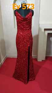 Vestido de Noche Rojo de Lujo, Corte en A, Bordado a Mano con Cuentas, Cristales 3D, Diamantes, Botones de Encaje, Flores, Rayón Viscosa en la Parte Delantera - Product Image 2