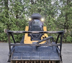 Chargeuse compacte sur chenilles CAT, attache broyeur forestier, chargeuse frontale, chargeuse-pelleteuse, capacité nominale de 4 tonnes, 92 kW - Product Image 2