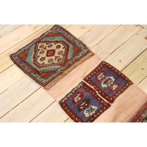 Tapis vintage 1,6 x 4,5 pieds, tapis turc, tapis en laine rouge Ikat - Product Image 4