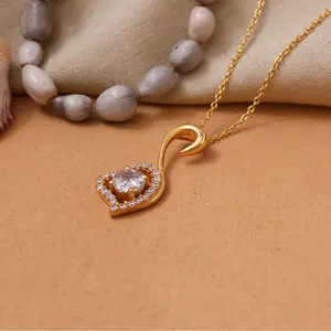 Collier tendance pour femme avec pendentif en forme de cœur plaqué or, zircone cubique, chaîne en laiton plaqué rhodium, pierres principales en diamant et perle, cadeau - Product Image 2