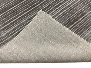 Alfombra de viscosa antideslizante con diseño de rayas modernas de lujo, azulejos de alfombra de estilo de bucle y corte atractivos para la decoración del hogar - Product Image 4