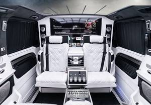 Mercedes-Benz Metris 2020 d'occasion, comme neuf, fourgonnette de luxe familiale 4.1-6L Turbo automatique, intérieur cuir foncé, jantes R19 - Product Image 3
