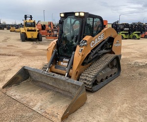 Minicargadora sobre orugas Case TV450 2023: Cargadora compacta de servicio pesado con máxima potencia de elevación - Product Image 1