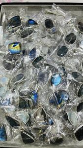 Pendentifs en pierres précieuses naturelles de meilleure qualité Cabochon Pierres précieuses semi-précieuses Pendentifs en vrac Pendentif en cristal Pierres de haute qualité - Product Image 5