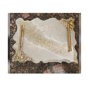 Charcuterie et plateau de service en résine Poignée en laiton époxy Cadeau de qualité supérieure pour les ustensiles de cuisine et les restaurants au meilleur prix - Product Image 1