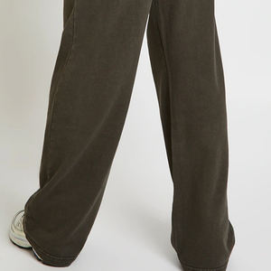 Button Closure Collar For Comfort / <b>Cheap</b> Rate High Quality Design With Solid Color Stand Collar Women Tracksuit For Bulk Buyers - Product Image 6