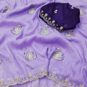 Saree en soie de mousseline de soie pure indienne de style Bollywood avec bordure en dentelle brodée et pièce de chemisier, saree de vêtements de fête. - Product Image 1