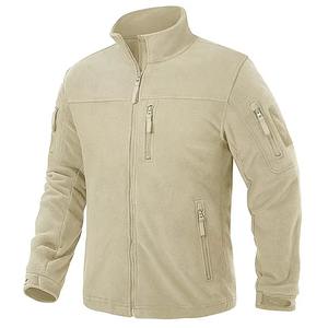 Logo personnalisé de haute qualité Polyester Spandex léger fermeture éclair imperméable hiver polaire doublé hommes Softshell coupe-vent veste - Product Image 4