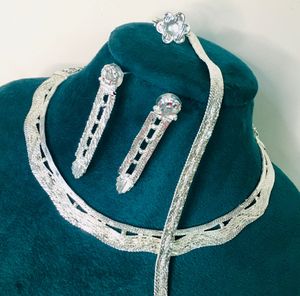 Ensemble de bijoux vintage classiques de Dubaï en plaqué or 24 carats 24e anniversaire perles collier en laiton boucles d'oreilles bracelets peignes broches cadeau - Product Image 1