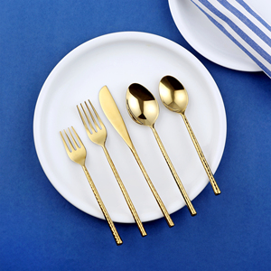 Ensemble de couverts en or à tige martelée classique royale moderne en acier inoxydable de haute qualité forgé à la main cadeaux écologiques pour les mariages à la maison - Product Image 1