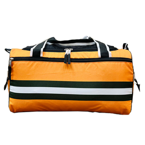 Sac de voyage multifonctionnel élégant pour hommes et femmes, idéal pour la gym, le sport, les aventures en plein air, en matériau durable et imperméable, en vente - Product Image 1