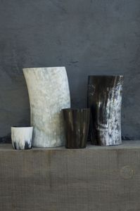 Vente en gros de verre en corne naturelle sculptée à la main durable pour vin bière eau maison restaurant hôtel inspiré - Product Image 6