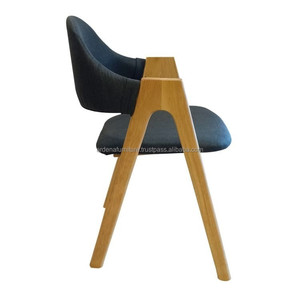 Juego de mesa de comedor minimalista moderno con cuatro cómodas sillas de madera patas de hierro para centro comercial al aire libre restaurantes hoteles - Product Image 4