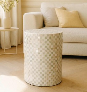 Mesa redonda con Incrustaciones de nácar hecha a mano, mesa auxiliar de mosaico de concha para decoración del hogar - Product Image 1