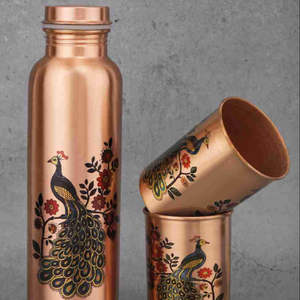 Bouteille d'eau en cuivre écologique Vedela Naturals, grande, jetable, martelée, style zen asiatique, ayurvédique, pour la maison, le bureau, l'extérieur - Product Image 4