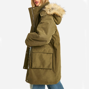 Parka para mujer diseñada para uso aislado y resistente al viento Parka para mujer hecha de tela duradera para la aventura al aire libre - Product Image 2