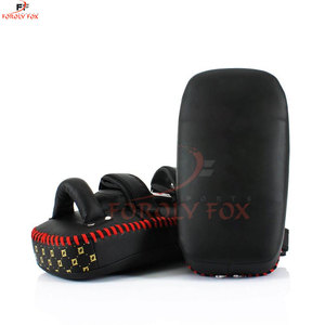 ราคาโรงงาน Kick Pads หนังคุณภาพสูงทํา Kick Pads โลโก้ที่กําหนดเองเจาะ Mitts Kick Pads สําหรับขาย - Product Image 3