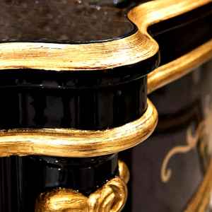 Ensemble de commode de luxe de style moderne du milieu du siècle, style royal européen, bois de teck massif noir et or, chambre à coucher, salon, comprend une coiffeuse et un miroir - Product Image 4