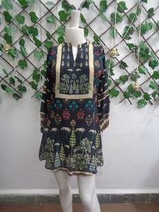 Túnica corta de corte recto de alta calidad Kurti en algodón Khadi para amantes de la moda tradicional minimalista disponible a bajo precio - Product Image 2