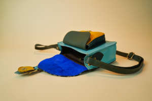 Nouveau Style de sac à bandoulière en cuir recyclé, sac à bandoulière multicolore pour femmes avec fourrure à imprimé Animal de haute qualité - Product Image 6