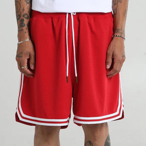 Ensemble de maillot et short de basketball personnalisé par sublimation, respirant, séchage rapide, durable, 100% polyester, antidérapant, léger - Product Image 4
