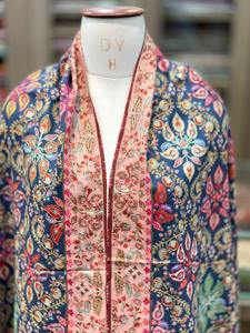 Chal de Terciopelo de Invierno Inspirado en el Estilo Cachemir, Poliéster Sólido con Bordado Floral Paisley Blanco Intrincado, Transpirable, Cálido y Elegante - Product Image 3