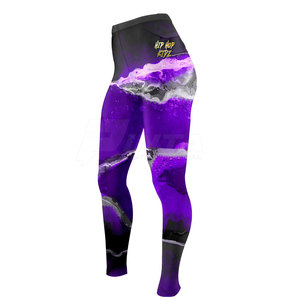 Prix de gros Leggings de yoga taille haute élastique extensible respirant prêt pour l'entraînement Motif solide longueur au genou Fabriqué au Pakistan - Product Image 2