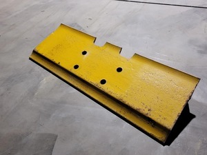 Plaque de guidage jaune SG Shoe 14X-32-11380 pour engins de construction avec garantie de 3 ans - Product Image 4