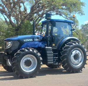 Tractor de ruedas Lovol 4WD para retroexcavadora agrícola con componentes centrales-Suministro de tractor de rueda de caja de cambios de motor de bomba. - Product Image 4