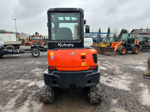 Mini-excavatrice Kubota KX037-4, excavatrice compacte sur chenilles avec godet pour la construction, l'agriculture et l'aménagement paysager - Product Image 6