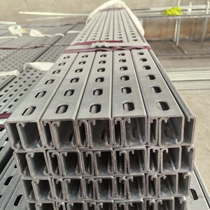 Estructura de montaje solar para suelo y techo Rieles de <span class=keywords><strong>acero</strong></span> Riel de correa de canal C para soportes solares fotovoltaicos - Product Image 6