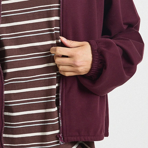 Sweat-shirt à manches longues pour un ajustement confortable et décontracté, couleur unie, avec logo personnalisé et col rabattu avec fermeture éclair - Product Image 4