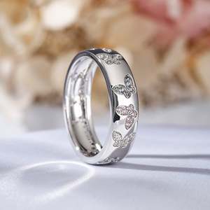 Bague de mariage pour femme en argent sterling incrustée de papillons colorés Jeulia - Product Image 5