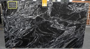 Losas de granito Black Forest para encimeras - Product Image 3