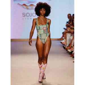 Vente chaude maillot de bain complet fait à la main perlé pour nageur maillots de bain sexy pour les femmes avec une qualité supérieure - Product Image 4