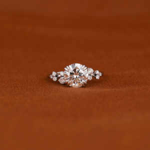 Anillo de propuesta de diseño Floral de moda para mujer, chapado en oro macizo de 18KT con corte redondo, Diamante cultivado en laboratorio, anillo lujoso certificado IGI - Product Image 2