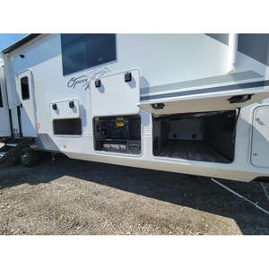 Accesorios Interiores Minimalistas para Autocaravanas Open Range 372MBH 2025 - Product Image 4