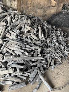 Charbon de bois dur naturel de qualité supérieure Binchotan Charbon de bois blanc pour barbecue et pique-nique Sûr pour les utilisateurs - Product Image 6