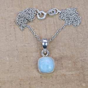 Pendentif en Larimar fait à la main, carré, en argent sterling 925, bijoux en pierres précieuses, collier en pierre bleue pour femmes, vente en gros - Product Image 2