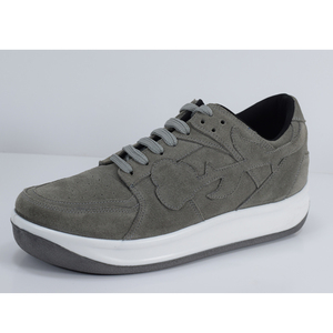 Zapatos para caminar con plataforma y cordones de malla de cuero PU suave personalizados para mujer, cómodos y profesionales para verano y primavera - Product Image 5